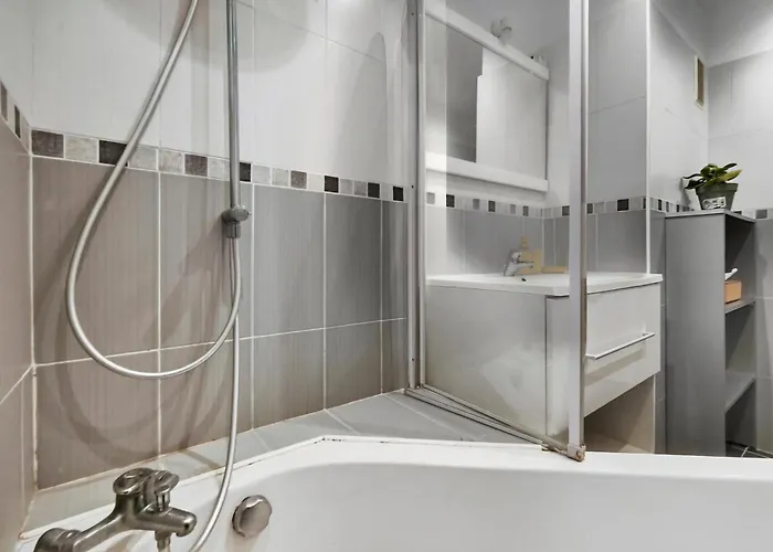 شقة Lumineux Avec Balcon Saint-raphael